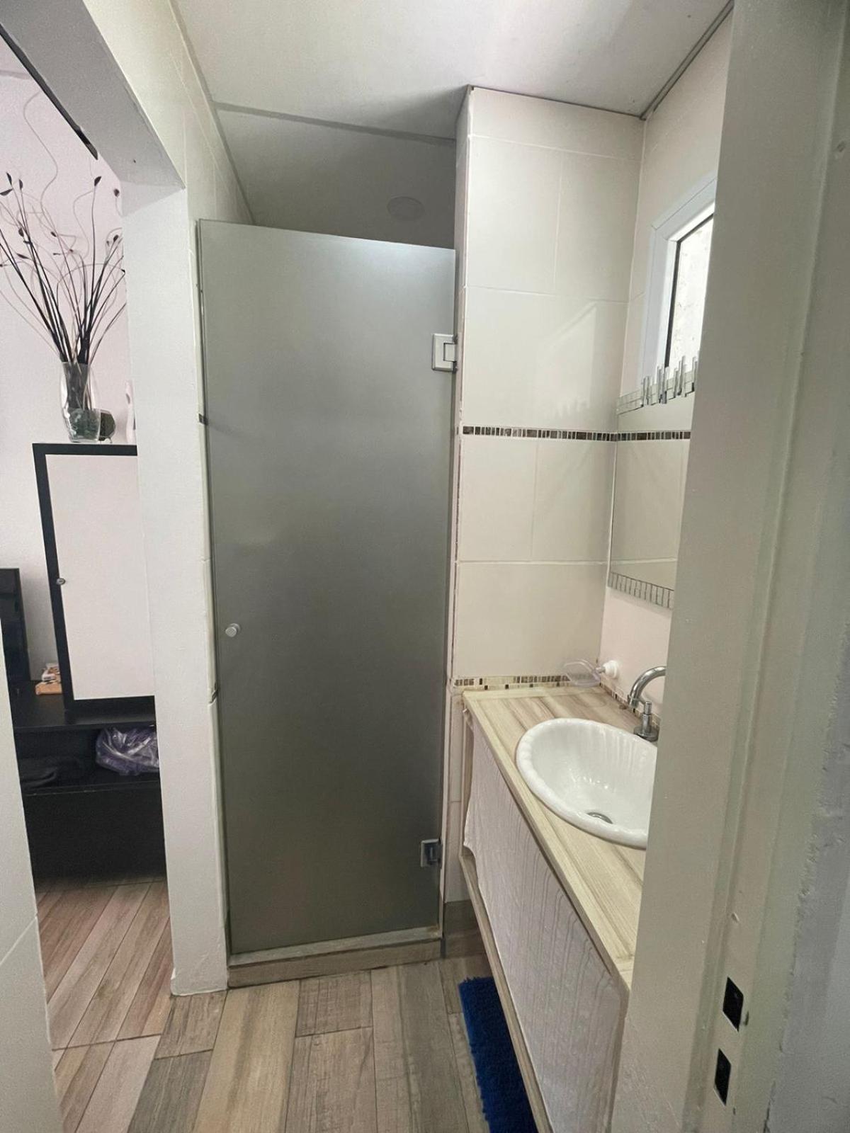Ezeiza 2 Monoambiente Privado A 15 Minutos Del Aeropuerto Opcional Tranfer Desde Y Hacia El Aeropuerto De Ezeiza Las 24 Horas Pet Friendly Exterior foto